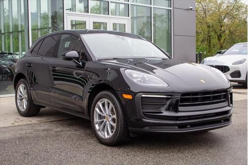2022 Porsche Macan Base