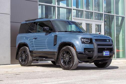 2025 Land Rover Defender 90 P400 X-Dynamic SE