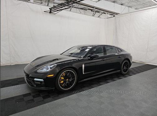 2018 Porsche Panamera Turbo Executive