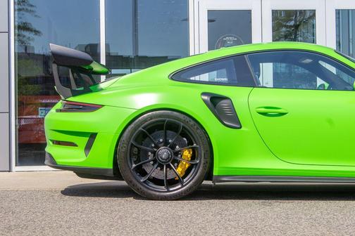 Lizard Green 2019 Porsche 911 GT3 RS