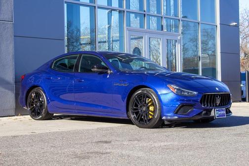 2022 Maserati Ghibli Modena Q4