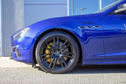 2022 Maserati Ghibli Modena Q4