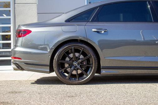 2024 Audi S8 4.0T