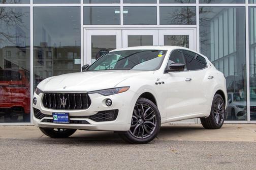 Bianco 2024 Maserati Levante GT Ultima