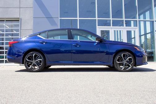 2023 Nissan Altima SR Intelligent AWD
