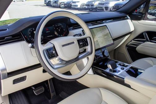 2023 Land Rover Range Rover P400 SE