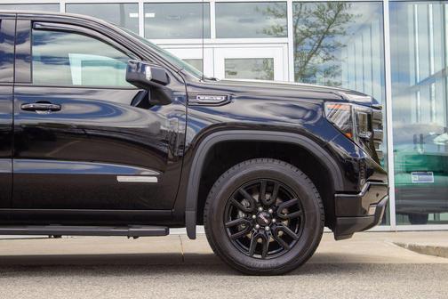 Onyx Black 2024 GMC Sierra 1500 Elevation