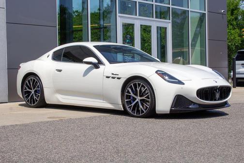 Bianco 2024 Maserati GranTurismo Modena