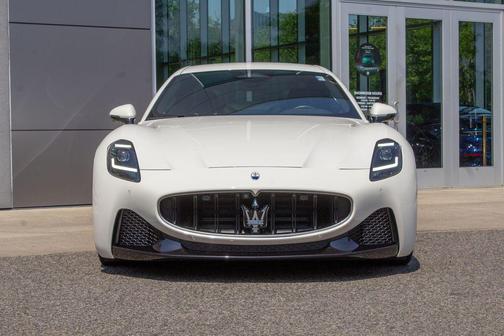 Bianco 2024 Maserati GranTurismo Modena