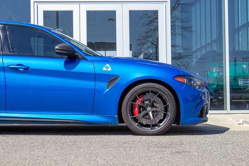 Misano Blue Metallic 2024 Alfa Romeo Giulia Quadrifoglio