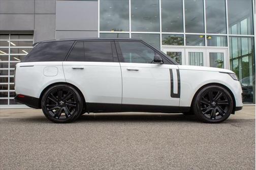 2023 Land Rover Range Rover P530 SE