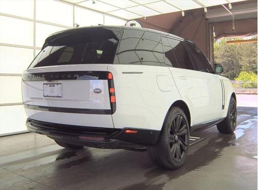 2023 Land Rover Range Rover P530 SE