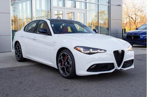 2025 Alfa Romeo Giulia AWD