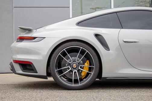 2022 Porsche 911 Turbo S