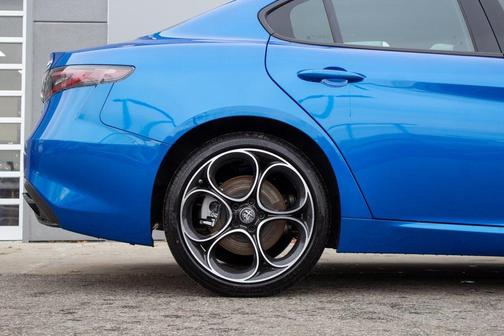 2025 Alfa Romeo Giulia AWD