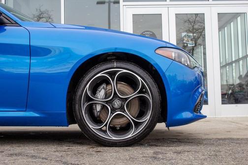 2025 Alfa Romeo Giulia AWD