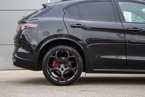 2025 Alfa Romeo Stelvio Sprint AWD