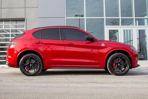 2024 Alfa Romeo Stelvio Quadrifoglio