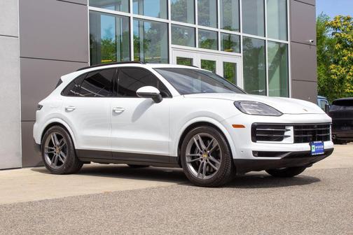 White 2024 Porsche Cayenne Cayenne
