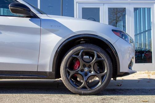 2025 Alfa Romeo Stelvio Sprint AWD