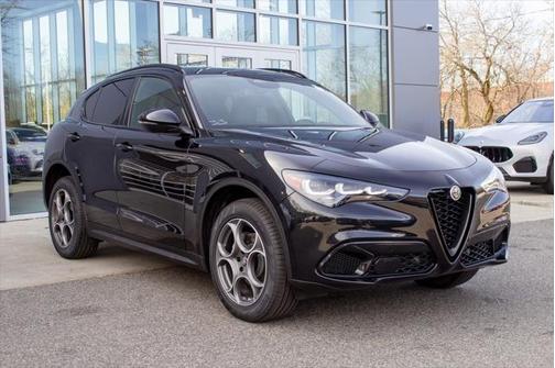 2025 Alfa Romeo Stelvio Sprint AWD