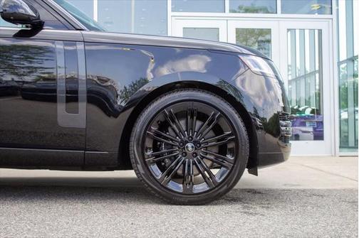 2024 Land Rover Range Rover P530 SE