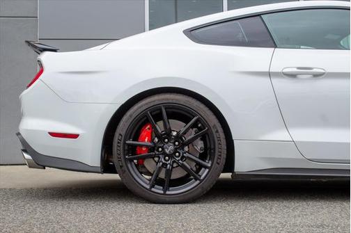 2021 Ford Shelby GT500 Base