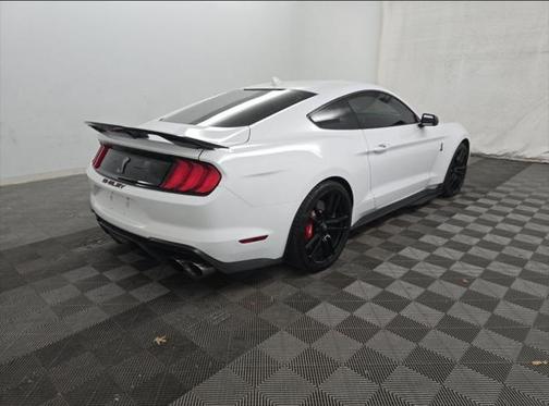 2021 Ford Shelby GT500 Base
