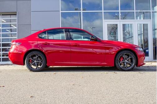 2025 Alfa Romeo Giulia Ti