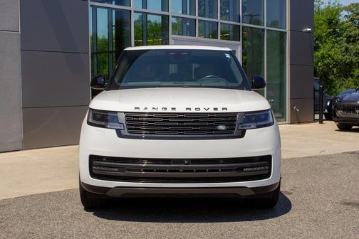 2024 Land Rover Range Rover P530 SE
