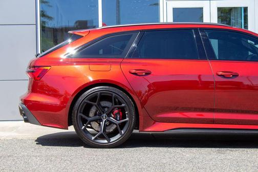 Grenadier Red Metallic 2024 Audi RS 6 Avant 4.0T