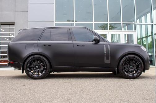 2023 Land Rover Range Rover P530 SE