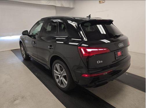 2025 Audi Q5 45 S line Premium
