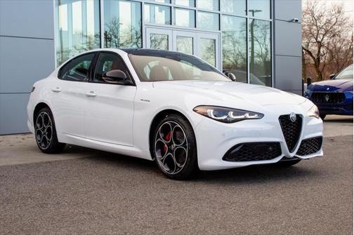 2025 Alfa Romeo Giulia AWD