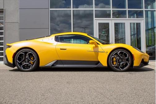 2023 Maserati MC20 Base