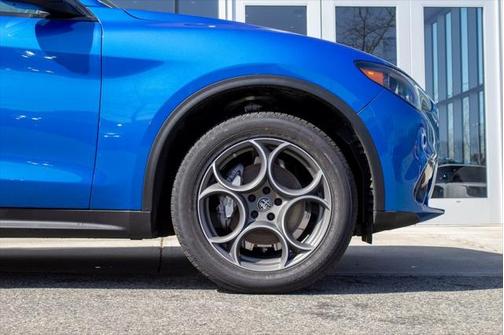 2025 Alfa Romeo Stelvio Sprint AWD