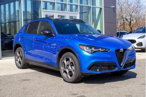 2025 Alfa Romeo Stelvio Sprint AWD
