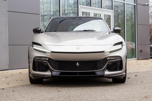 2025 Ferrari Purosangue Base