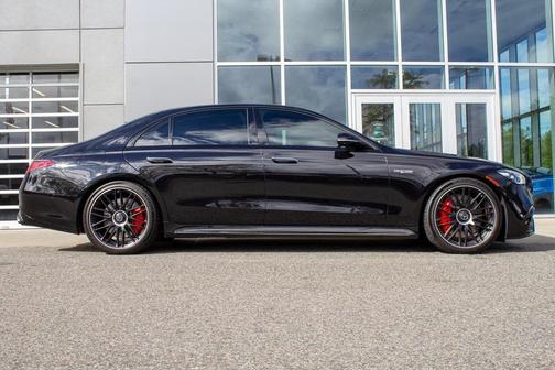 2025 Mercedes-Benz AMG S 63 E 4MATIC