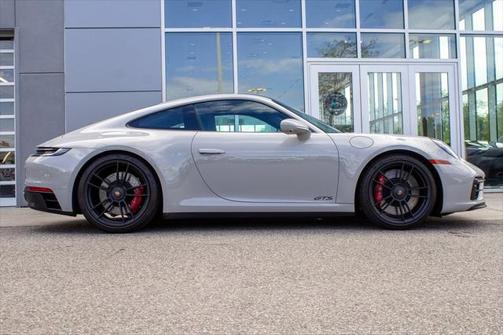 2024 Porsche 911 Carrera GTS