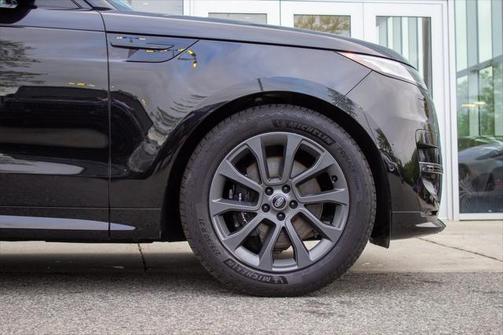 2024 Land Rover Range Rover Sport SE