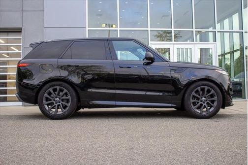 2024 Land Rover Range Rover Sport SE