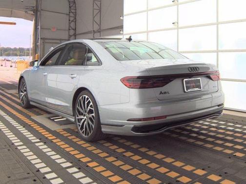 2023 Audi A8 L 55 TFSI quattro Tiptronic