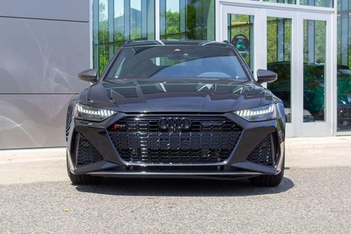 Black 2024 Audi RS 6 Avant 4.0T