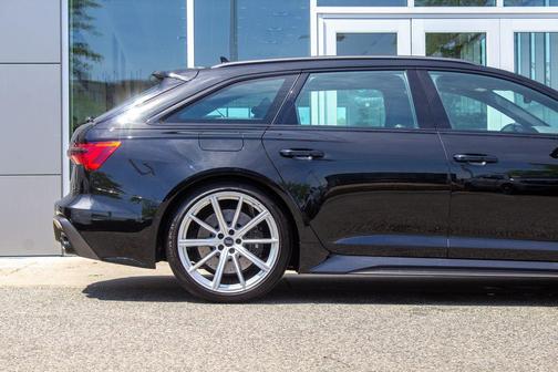 Black 2024 Audi RS 6 Avant 4.0T