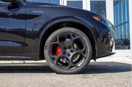 2025 Alfa Romeo Stelvio Sprint AWD