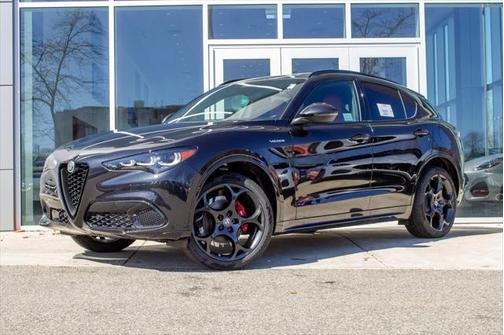 2025 Alfa Romeo Stelvio Sprint AWD