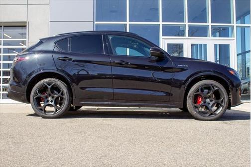 2025 Alfa Romeo Stelvio Sprint AWD