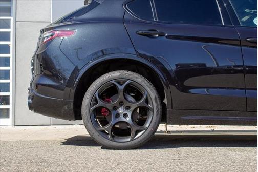 2025 Alfa Romeo Stelvio Sprint AWD