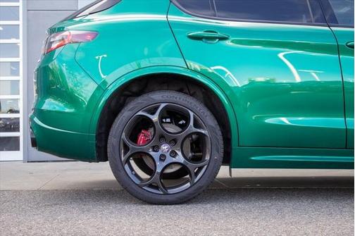 2025 Alfa Romeo Stelvio Ti
